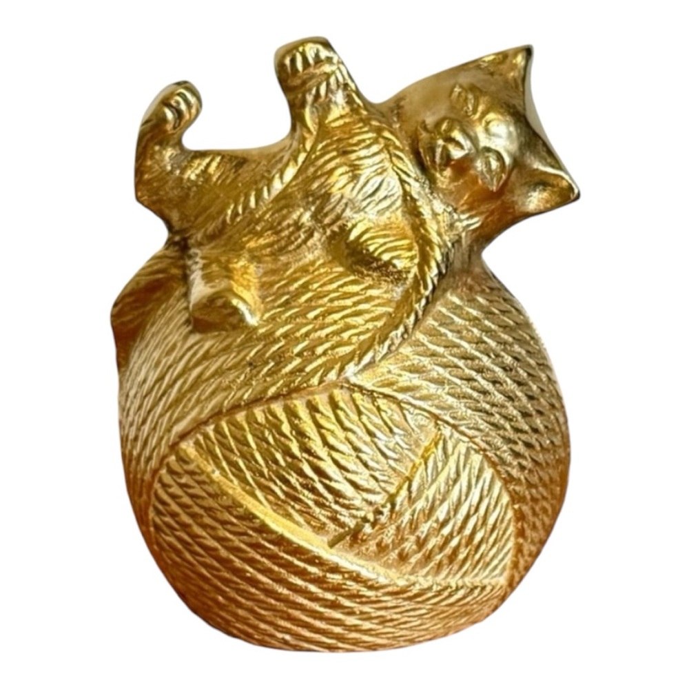 Brass Coin Bank Kitten Playing With Yarn MCM  Made In Korea Piggy Bank Vintage